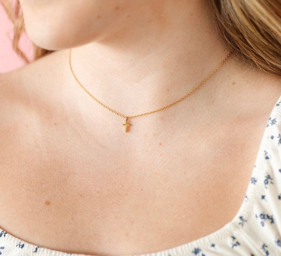 Cross Pendant Necklace