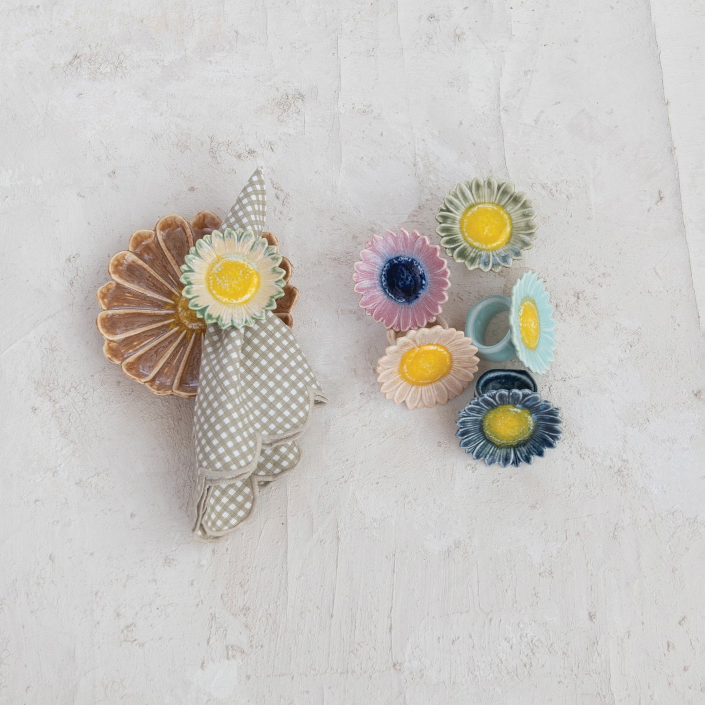Flower Shaped Napkin Ring - Assorted colors
