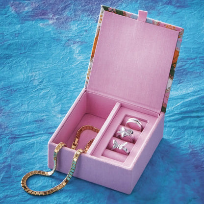 Scallop Embroidered Square Jewelry Box