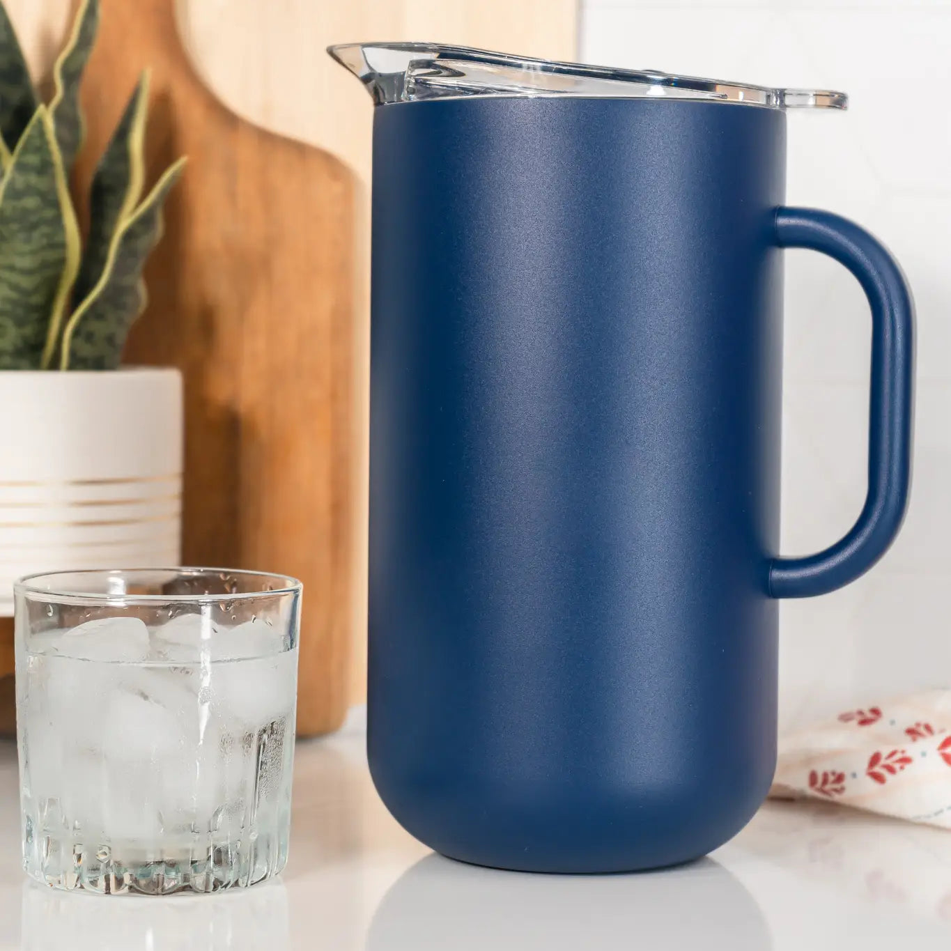 Vacuum-Insulated Pitcher (2L)